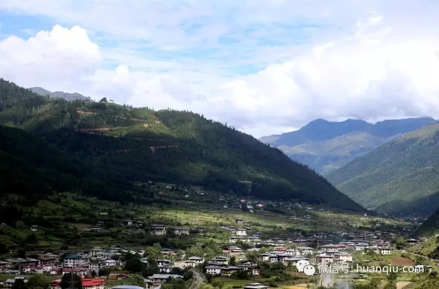 中国记者访不丹重镇：印军集结边境 强力控制不丹