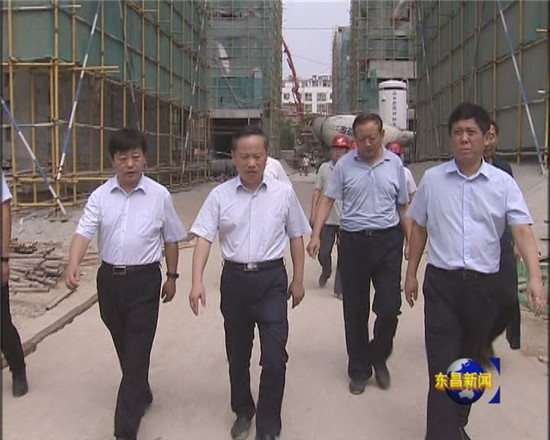 刘培国督导学校建设工作时强调：  把每一所学校都建成放心工程、精品工程