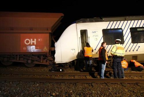 德国发生列车相撞事故约50人受伤 多人伤情严重