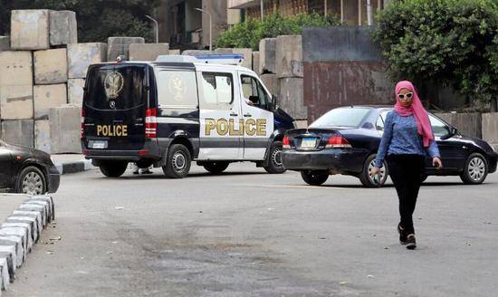 美国驻埃及使馆附近爆炸：涉案男子因背包起火被捕