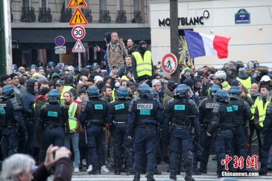 “黄背心”危机一时难解 法国将办全国公共辩论