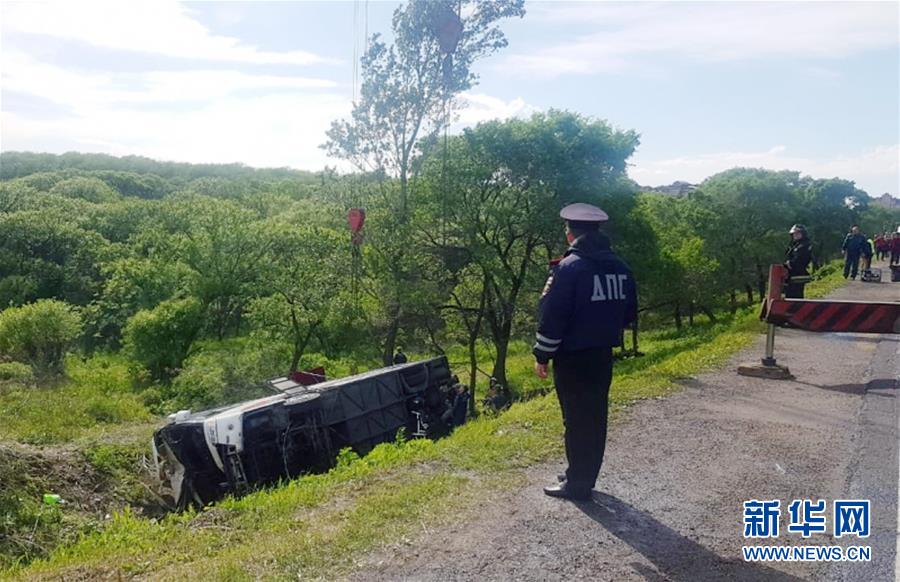 中国游客在俄滨海边疆区遭遇车祸2人死亡