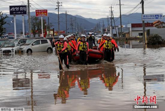 “海贝思”致日本58人丧生 数千住宅被淹水电难恢复