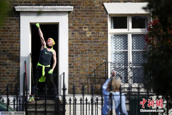 资源告急！英国拟要求医护重复使用防护服