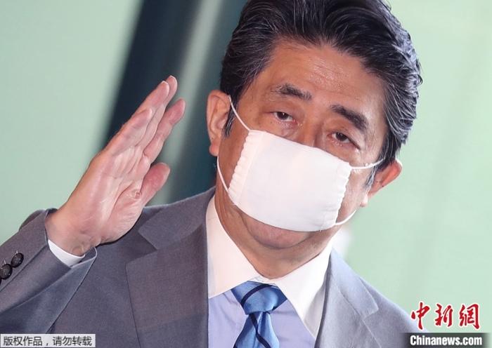 防护效果不好？安倍出席活动时不再戴“安倍口罩”