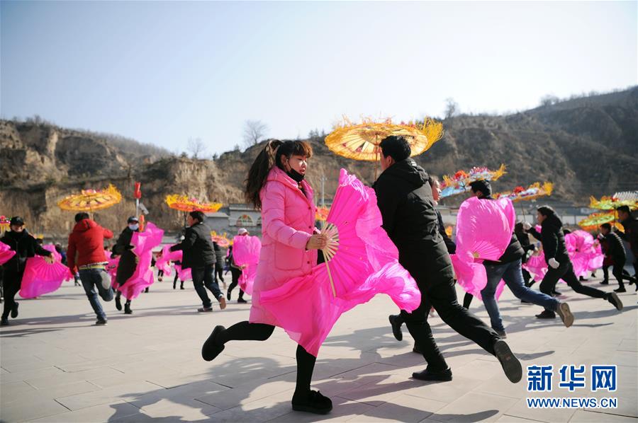 伟大旗帜引领历史巨变——习近平新时代中国特色社会主义思想指引“十三五”经济社会发展述评