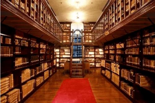 翻开“历史的底稿” 探访上海最早的近代图书馆