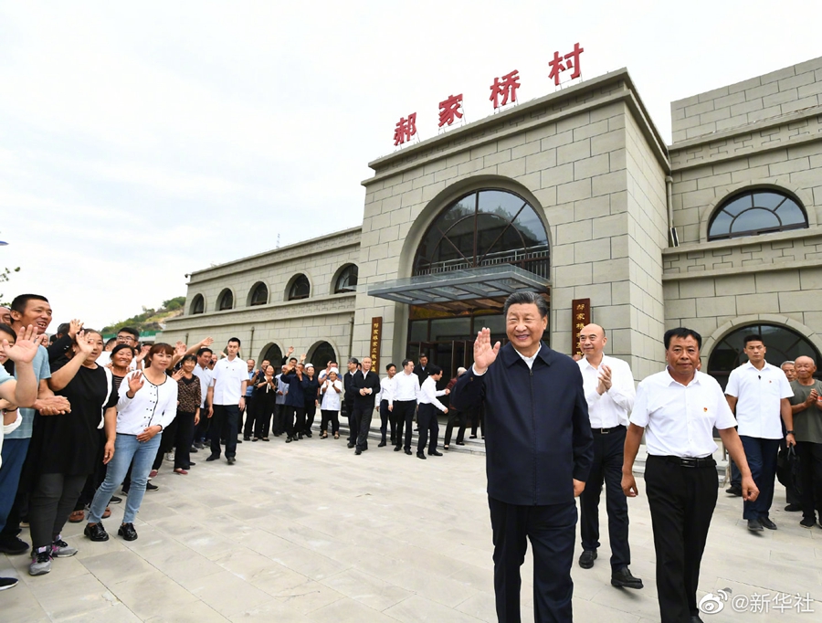 习近平在绥德考察调研