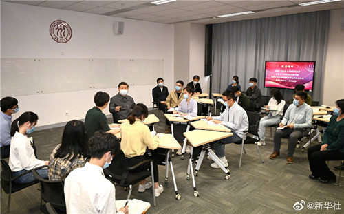 习近平在中国人民大学考察