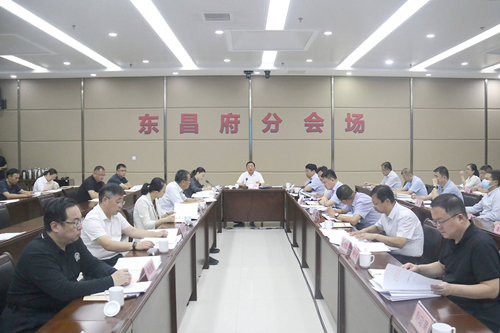 东昌府区人民政府第33次常务会议召开