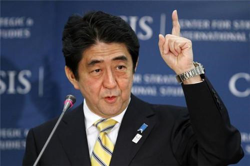 日本首相安倍表示愿将日中关系提升至新高度