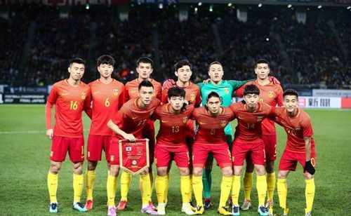 中国足球天亮了！11比0狂胜日本韩国伊朗，霸气宣言输谁不输日本